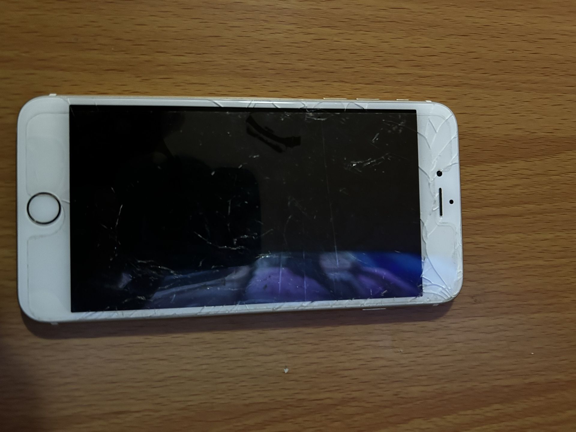 iPhone 6 Plus Cracked Screen