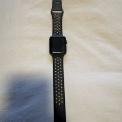 Apple Series 3 Nike 44mm Watch With Navigation