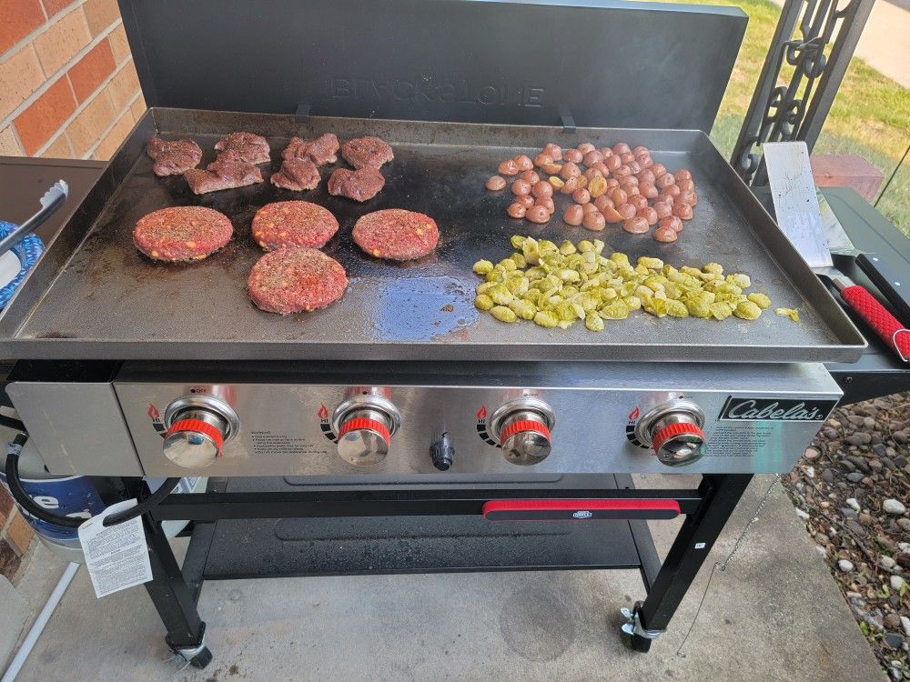 Cabelas 4 Burner Cast Iron Flat Top Grill