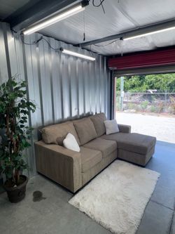 (Delivery) Ashley Furniture Sectional Couch / Sofa with Reversible Chaise