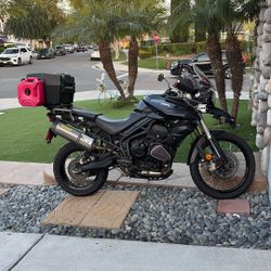 Triumph Tiger 800