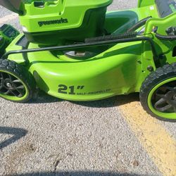 Greenworks 21in Self-propelled Lawn Mower