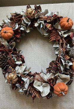Fall Harvest Decoration Wreath