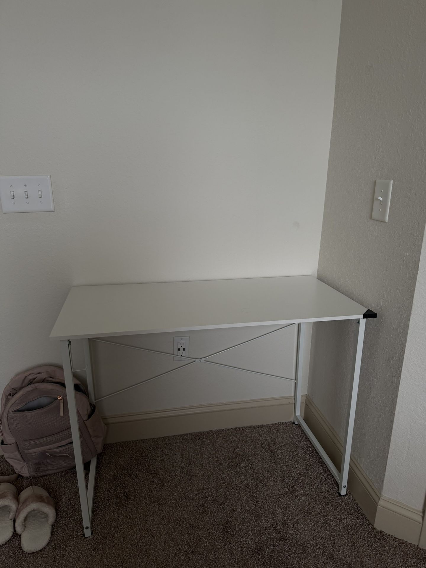 Desk, White