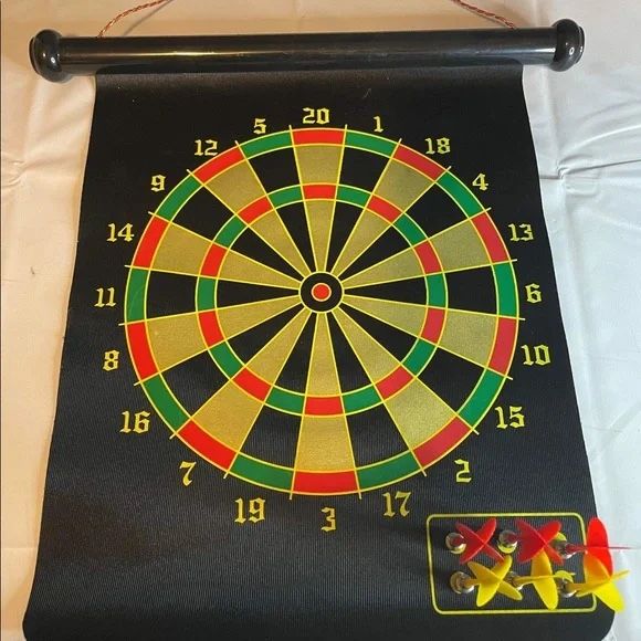 Hanging  Magnetic Darts Board 