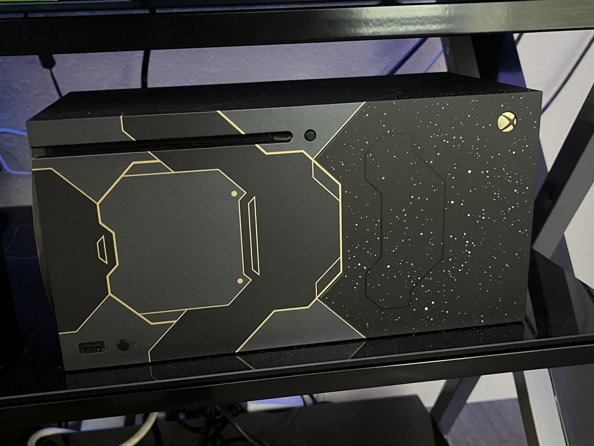 Xbox Series X Halo Special Edition