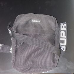 Supreme shoulder bag ss18