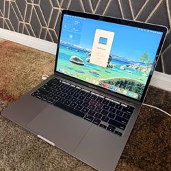 MacBook Pro M1 13 inch, 256GB SSD, 8GB RAM **READ!!!**