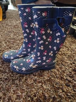 Cute rain boots!