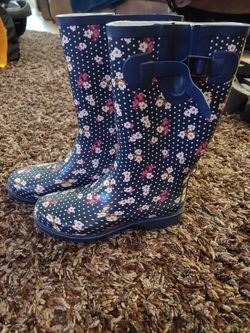 Cute rain boots!