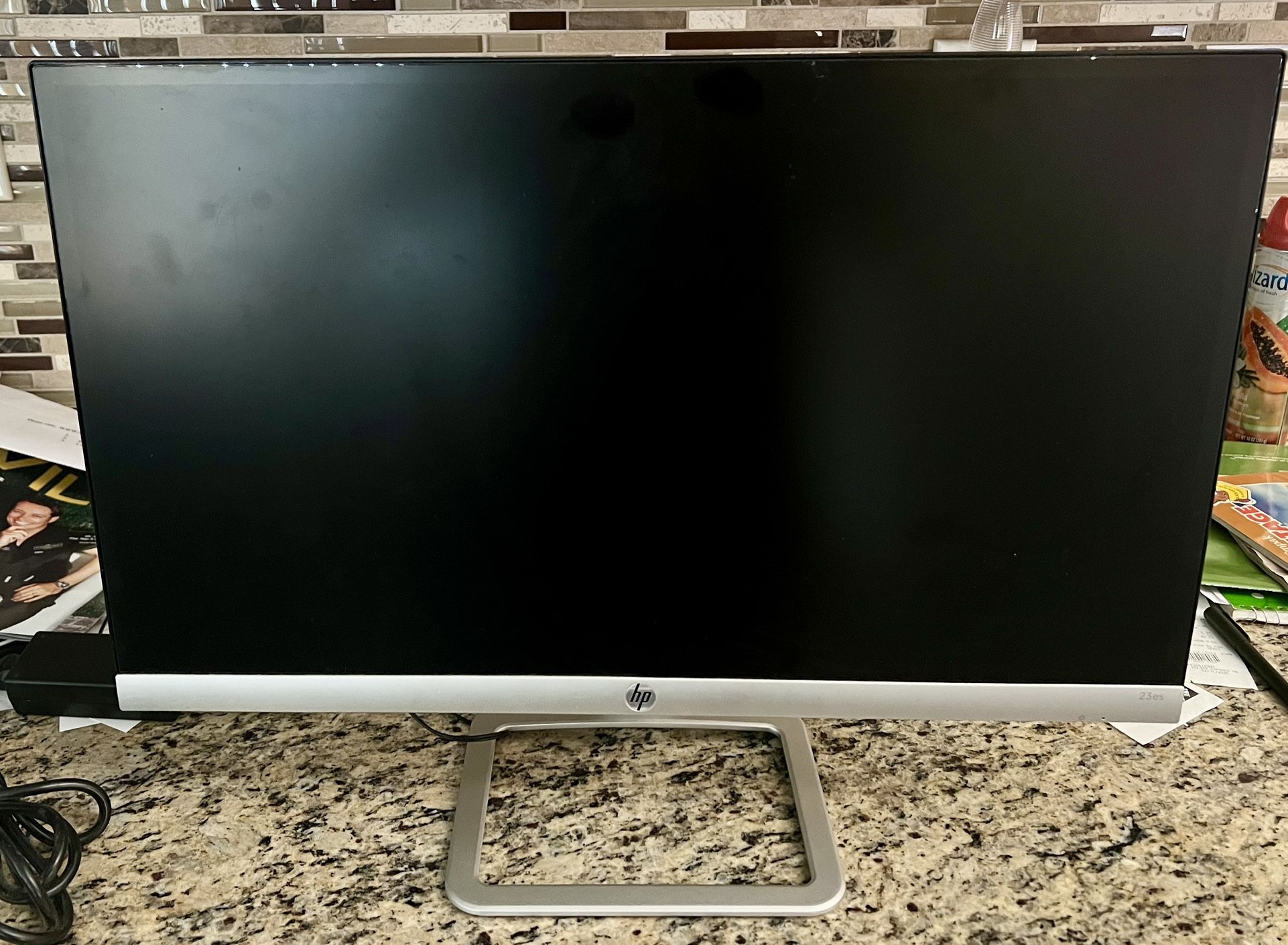 HP Desktop monitor *DM for negotiations*