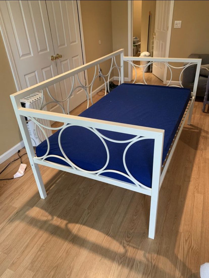 Twin Day Bed Frame and Mattress with Cover
