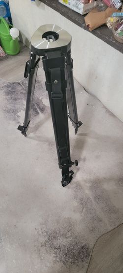 Surveyors Adjustable tripod with shoulder strap