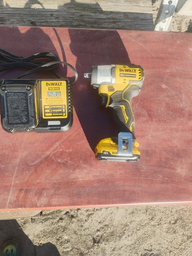 12v DeWalt Drill