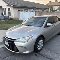 2016 Toyota Camry Hybrid