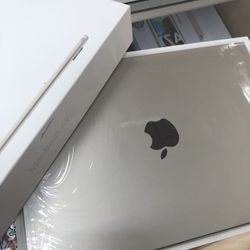 Macbook Air M2 8gb Ram  256GB SSD