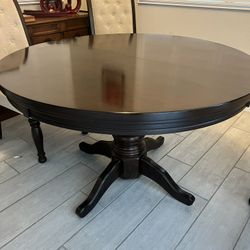 Round wood table 