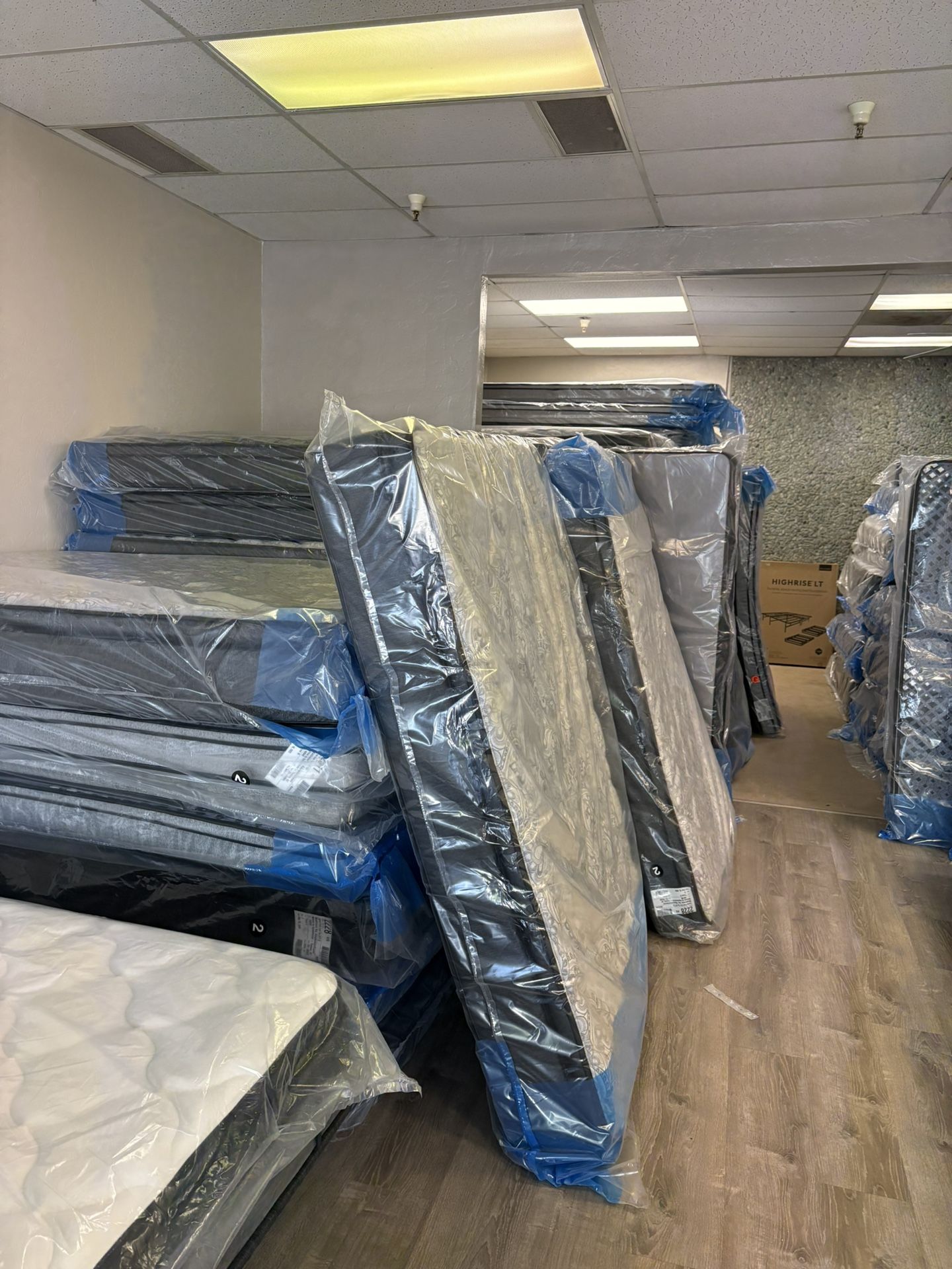 $100. New Mattresses 