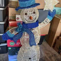 Free Christmas Outdoor Decorations 