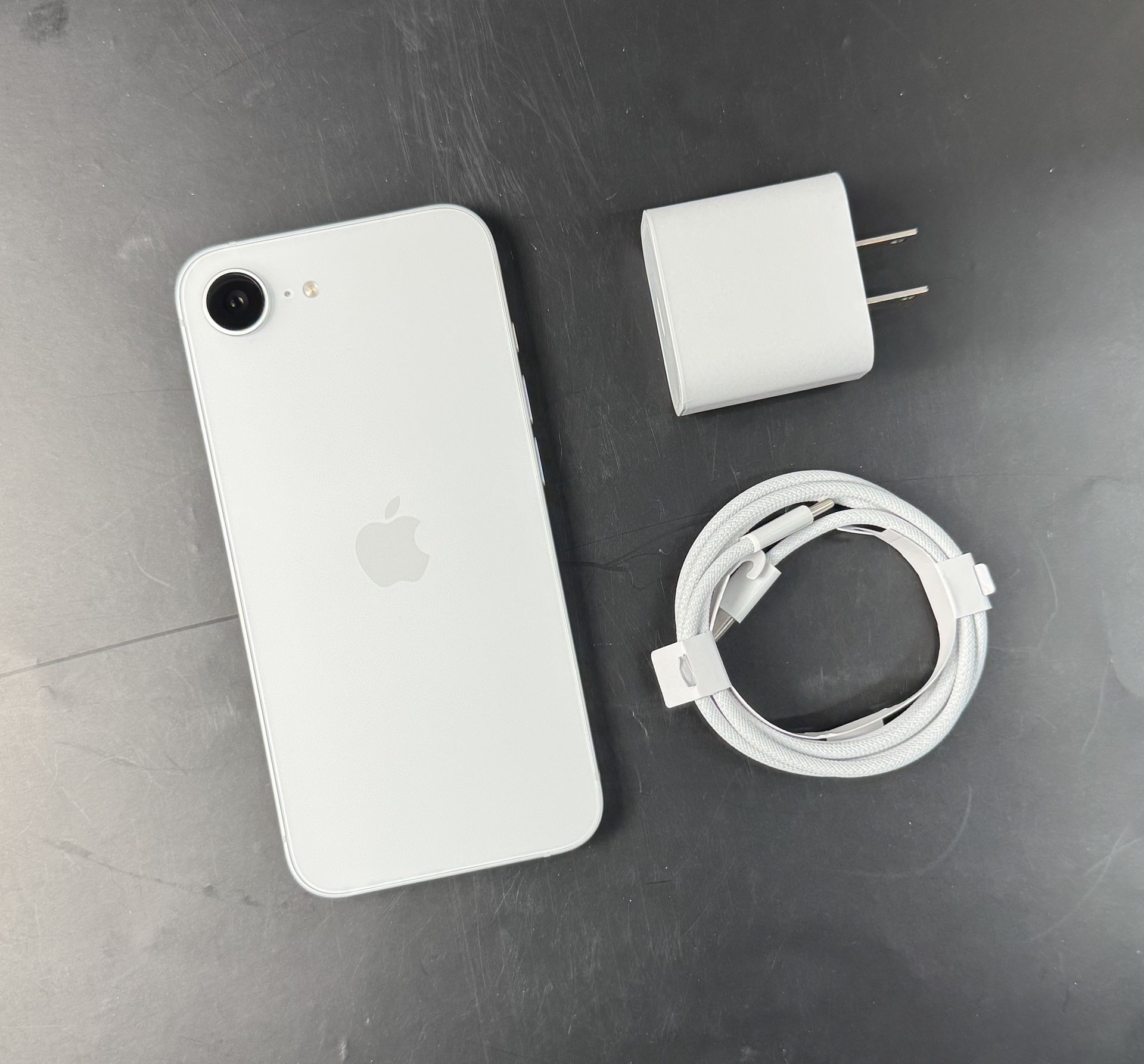 Apple iPhone 16e Unlocked