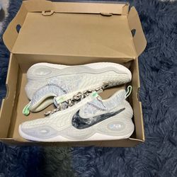 Nike Cosmic Unity Basketball Shoes