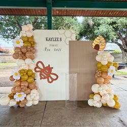 Balloon garland