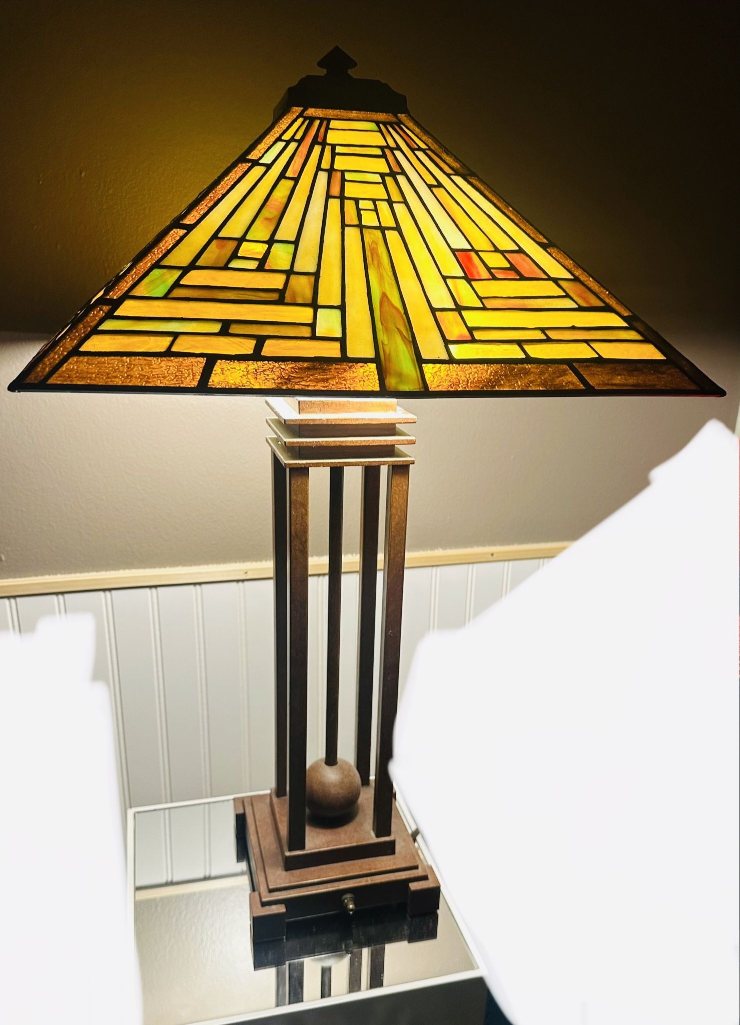 Quoizel Collection Vintage stained Glass lamp X2