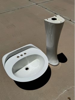 Traditional White Pedestal Sink Combo