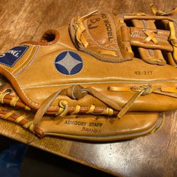 Spalding Big 13” Baseball/Softball Leather Glove RHT 