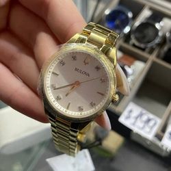 Women's Sutton Diamond-Accent Gold-Tone Stainless Steel Bracelet Watch 28mm