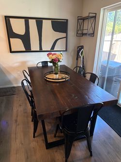 Dinner Table + 6 chairs