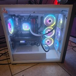 Ryzen 7 5800X | RTX 3070 Ti | 32GB | 500GB NVMe | Corsair 5000X | Win11