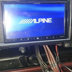Alpine ILXW650 Double Din