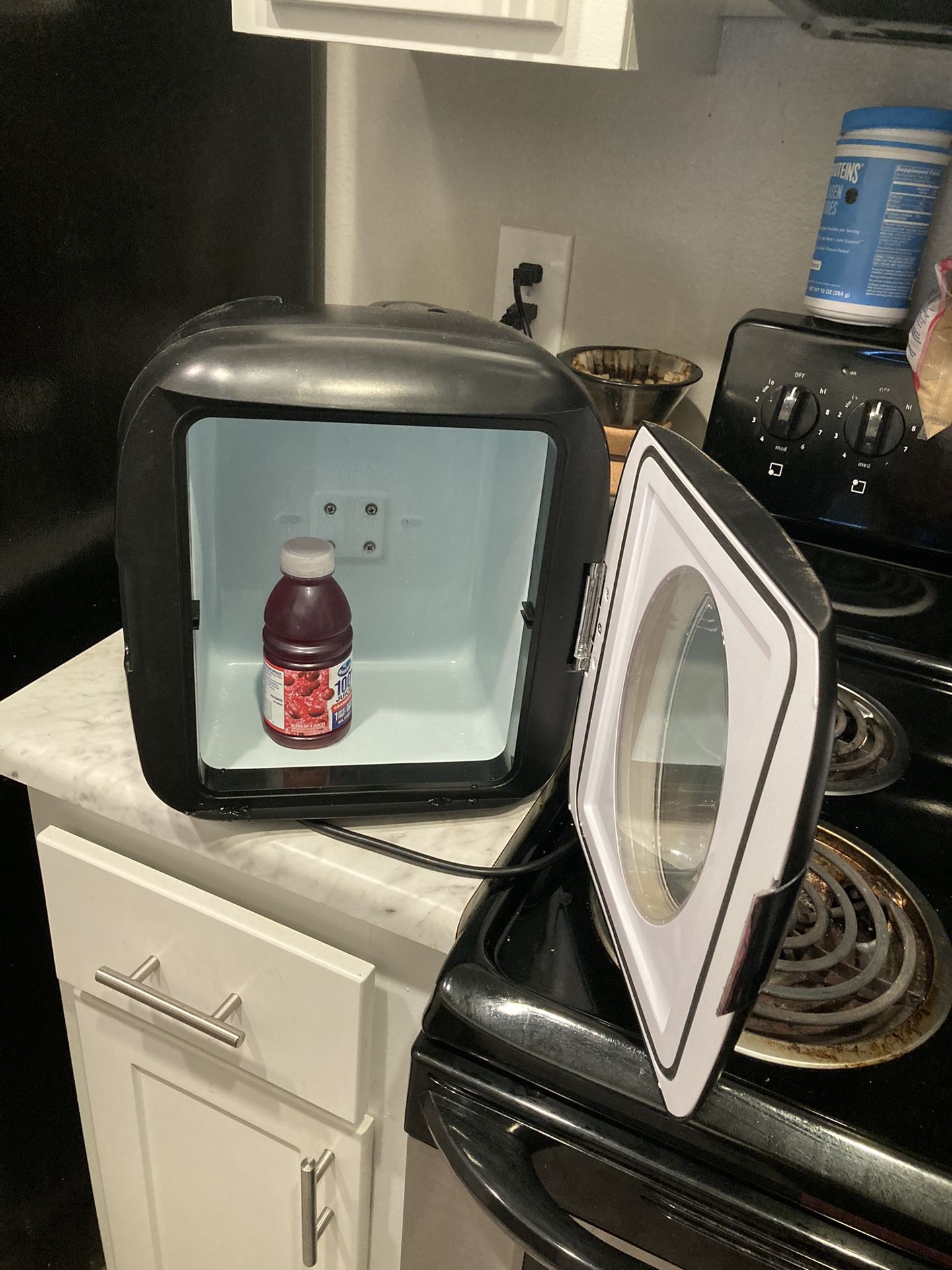 Mini fridge