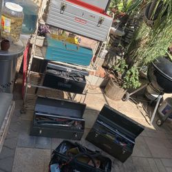 Many Tools Boxes From $25 To $40 Each. No Incluye Tools.