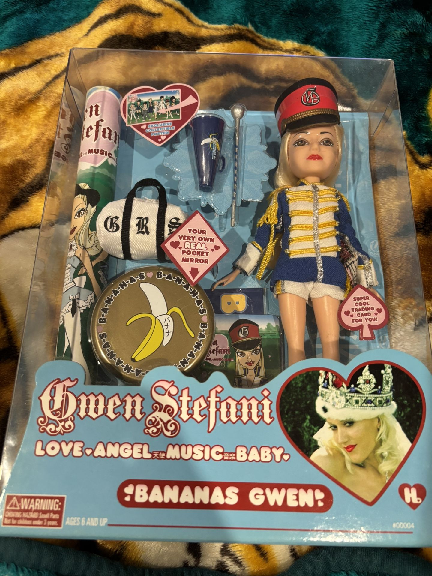 Gwen Stefani Harajuku Lovers Doll Sealed