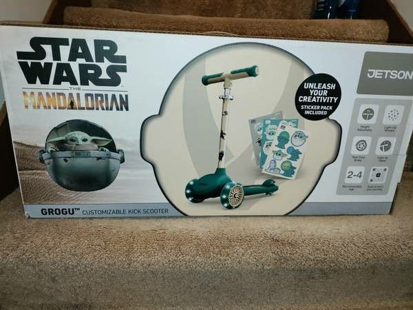 Star Wars light up Scooter! Customize! Brand new in box! 