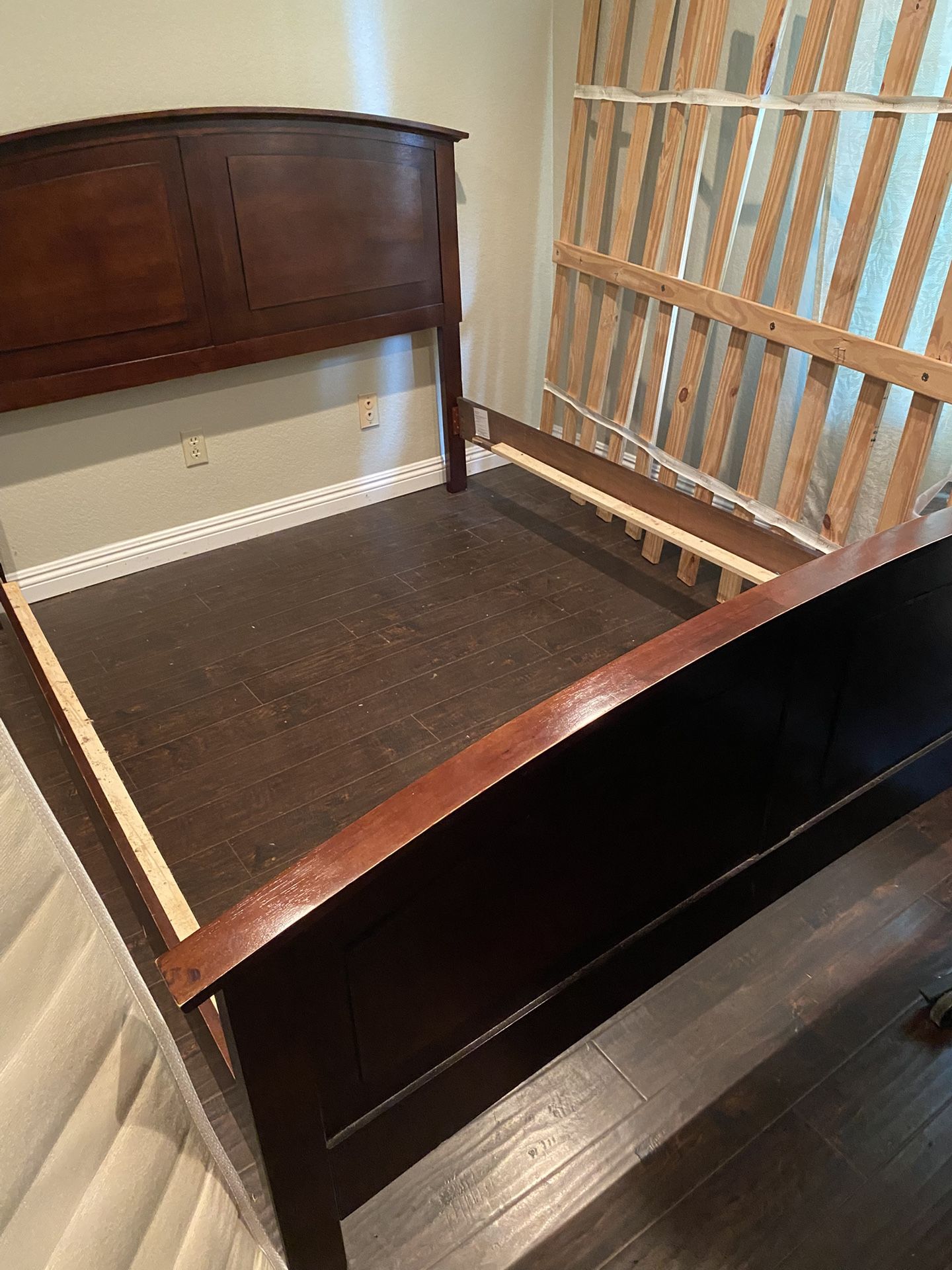 Queen Bed Head Board And Foot Board