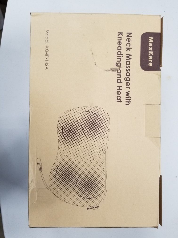 neck massager with kneading and heat