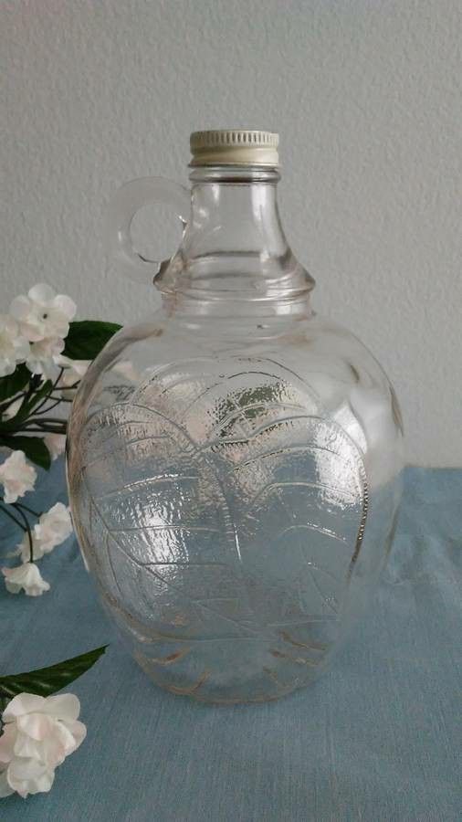 Vintage White House Vinegar Quart Lidded Jug