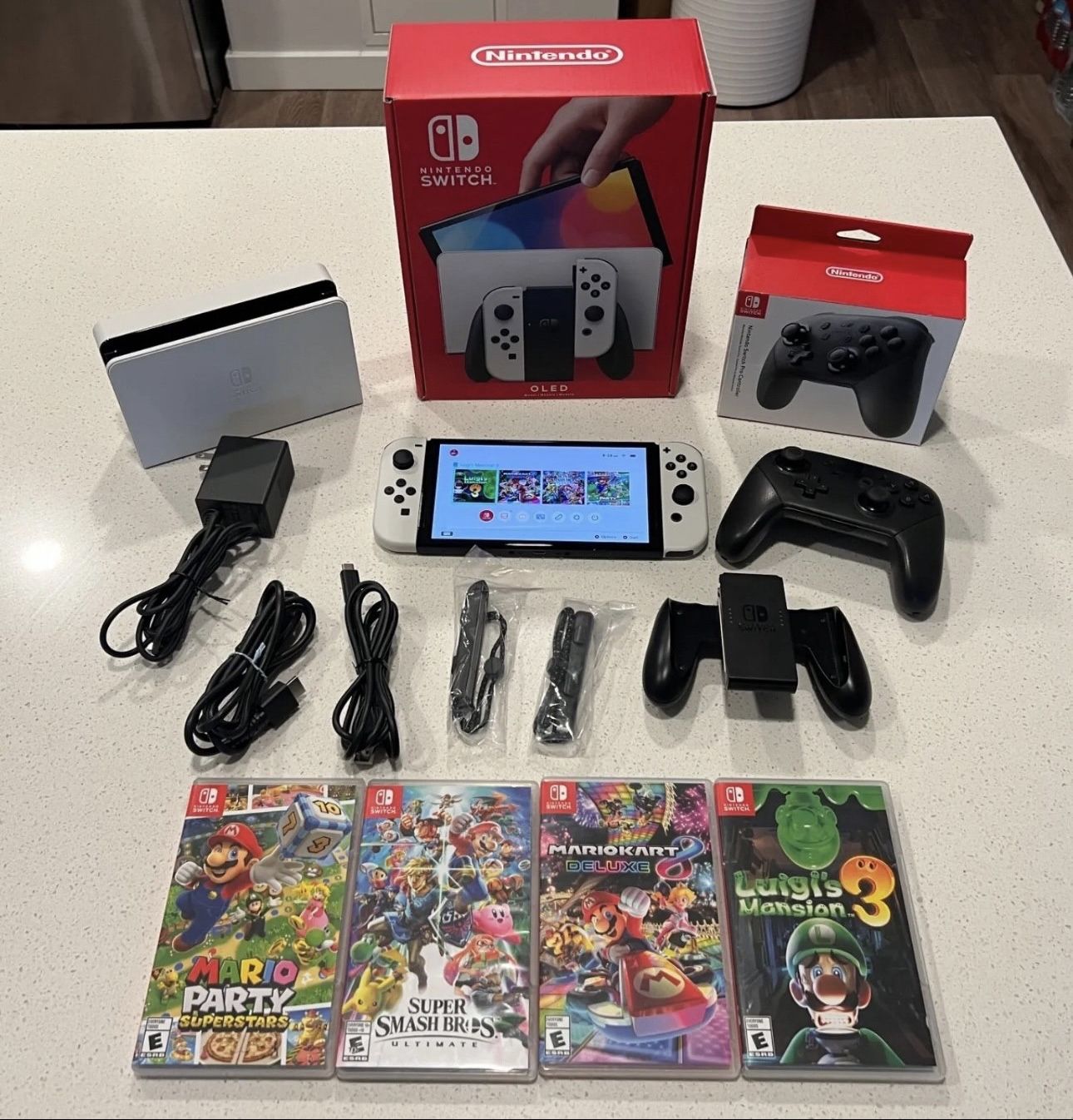 Nintendo Switch OLED Bundle (Manhattan Pickup W 110 ST)