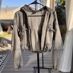 BDG black washed women’s Denim Jacket Size Small