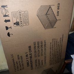 Emily  2 in 1 Convertible Crib 