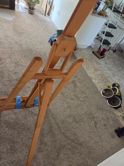 Easel by mabef