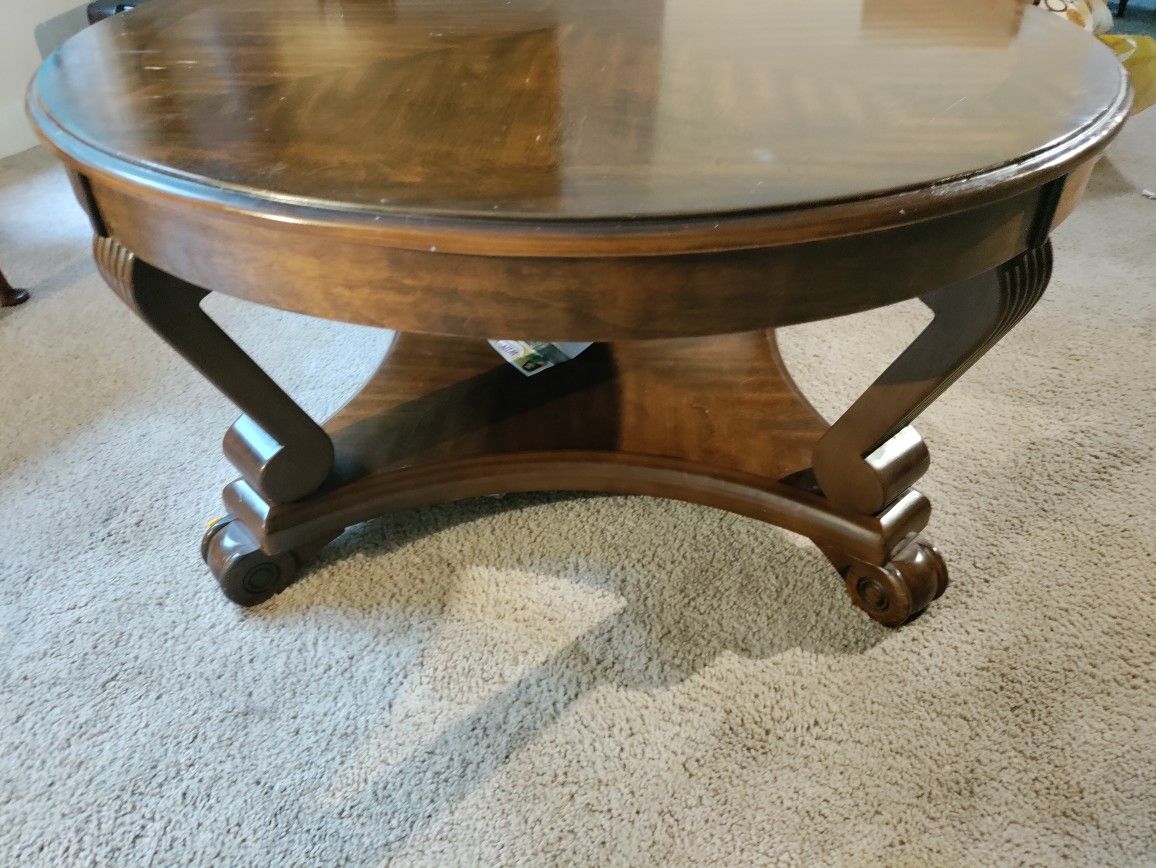 Solid Wood 🪵 Coffee Table☕