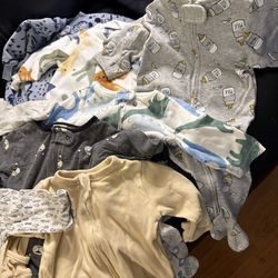 Sleepers and onesies 0-3 months