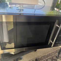 LIKE NEW BIG SIZE STANISLEES STEEL MICROWAVE OVEN 