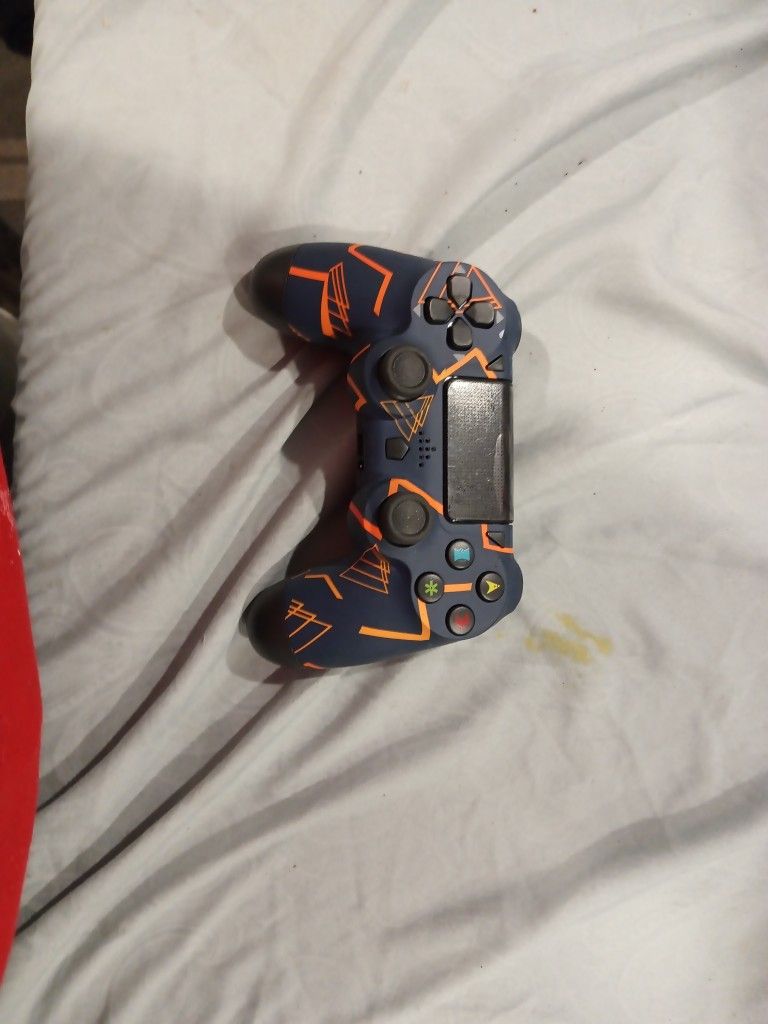PS4 Controller