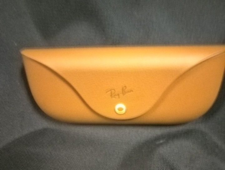 Ray-Ban Meta Charging Case For Electric Sunglasses 