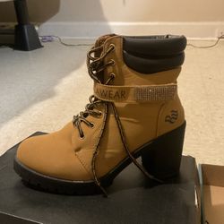 RocaWear ankle Boots